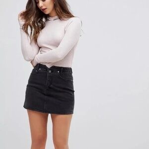 Free People she’s all that black denim skirt - Size 28